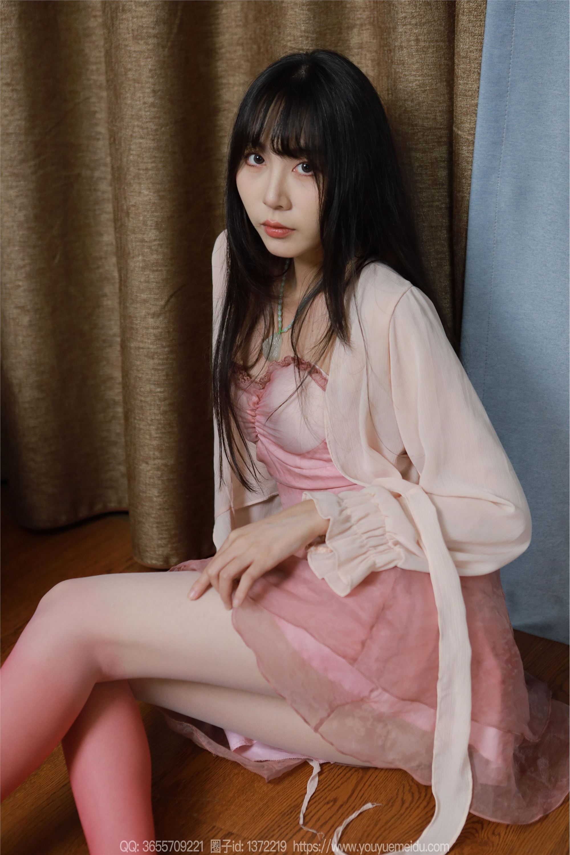 IESS异思趣向  2024.08.04 丝享家 1811 团团《粉白渐变（上）》